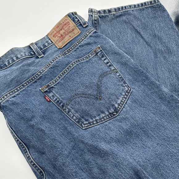Levis 550 Tapered Leg Relaxed Fit Blue Jeans Mens 50 X 30 (FITS 49 X 30) Cotton - Picture 1 of 11